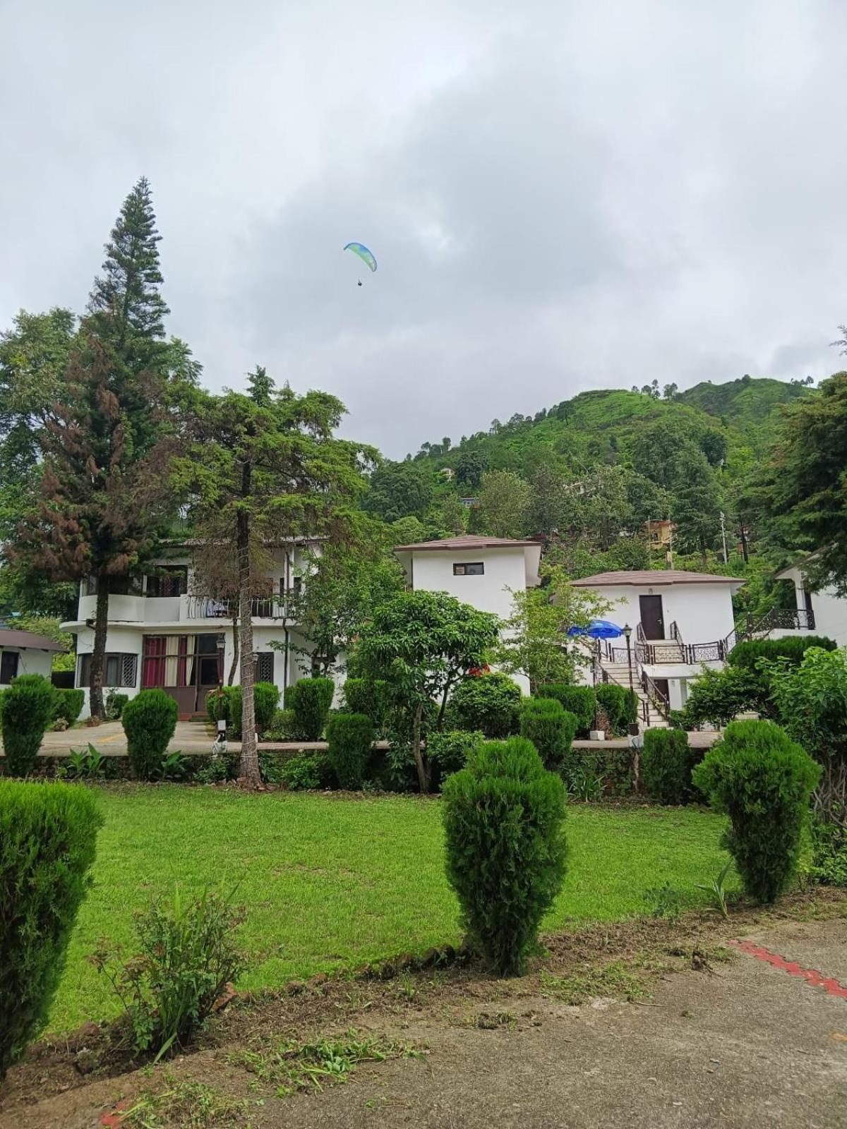Shikha Resort Ewentbliz Bhīm Tāl Exterior foto