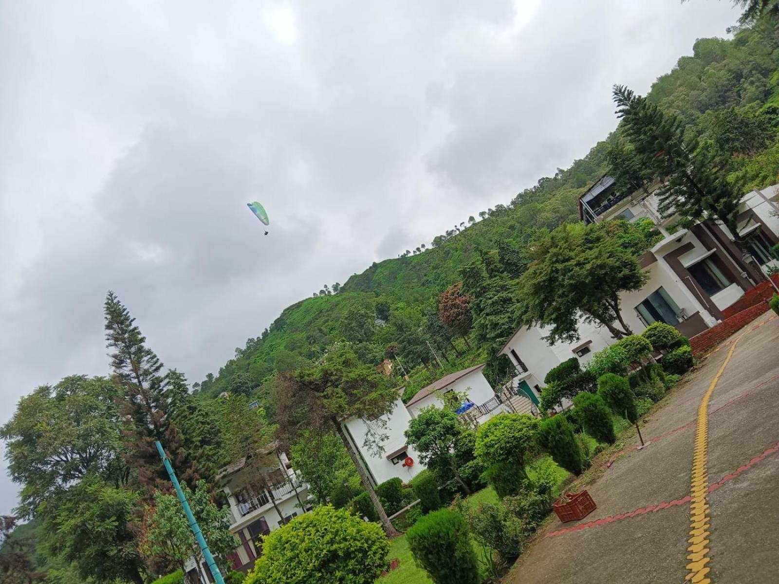 Shikha Resort Ewentbliz Bhīm Tāl Exterior foto