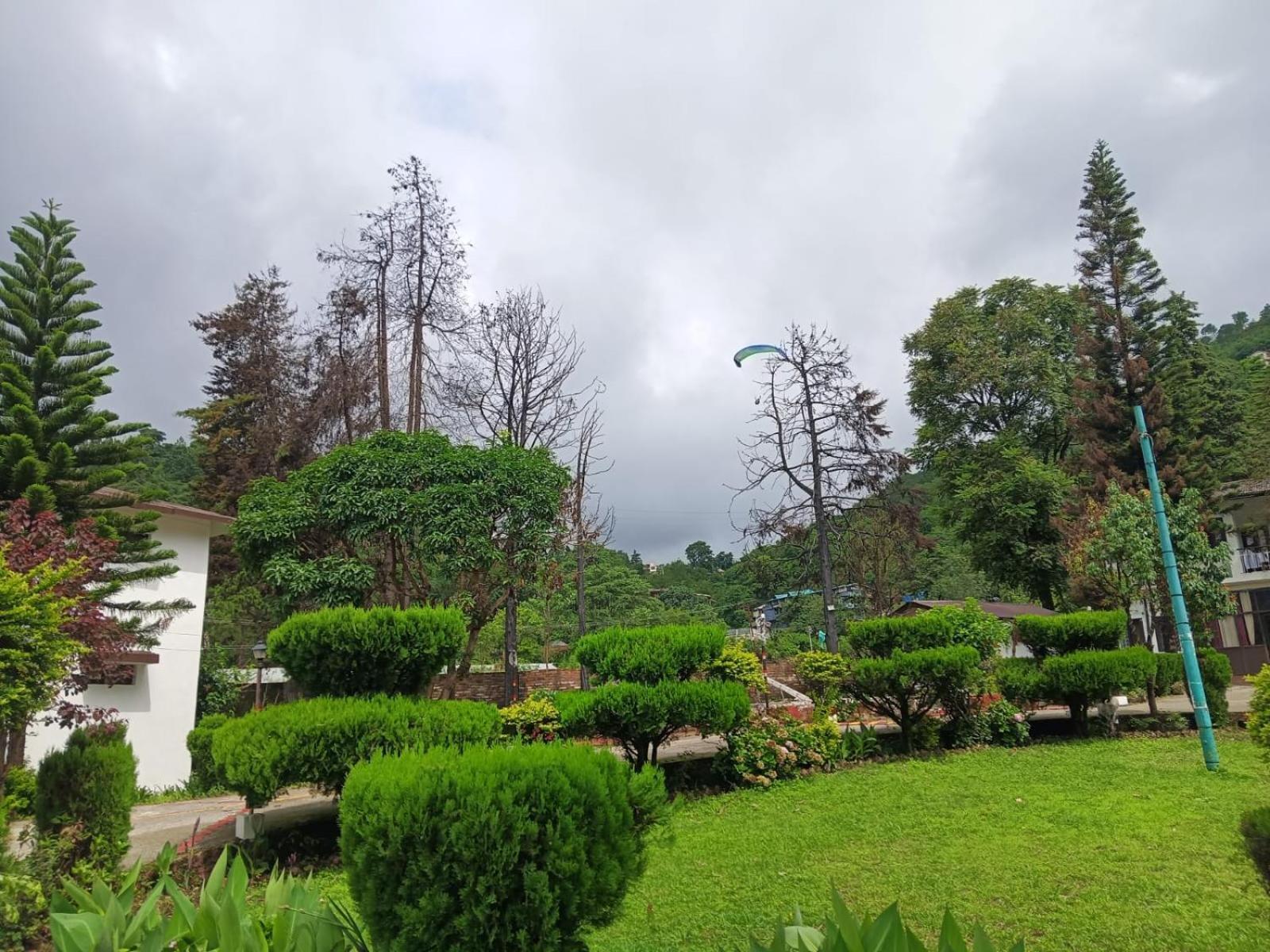 Shikha Resort Ewentbliz Bhīm Tāl Exterior foto